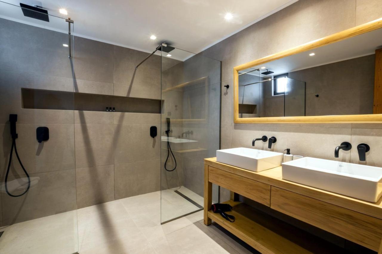 Cato Agro 5, Seafront Villa With Private Pool Afiartis Esterno foto